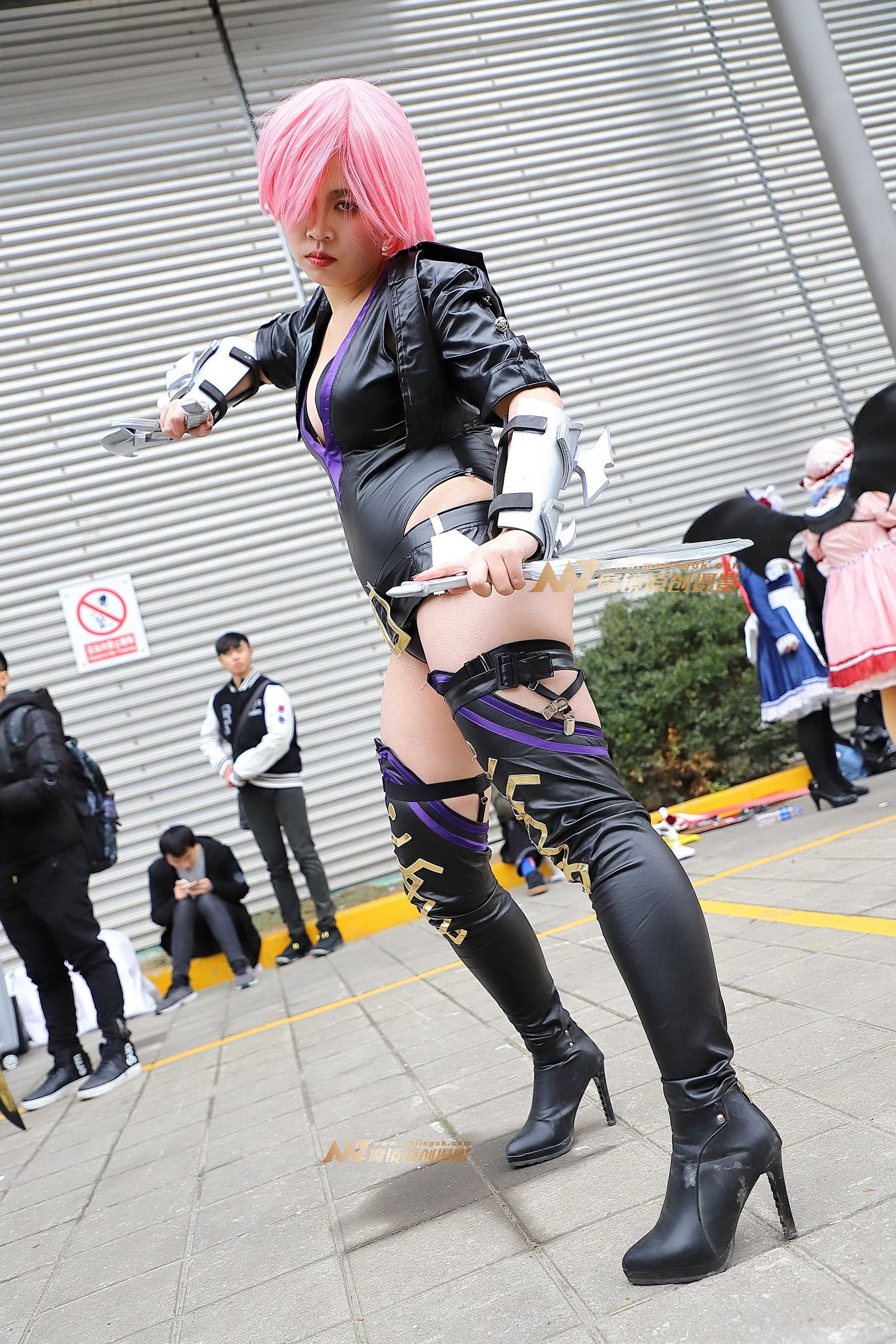 条纹抹胸皮装coser